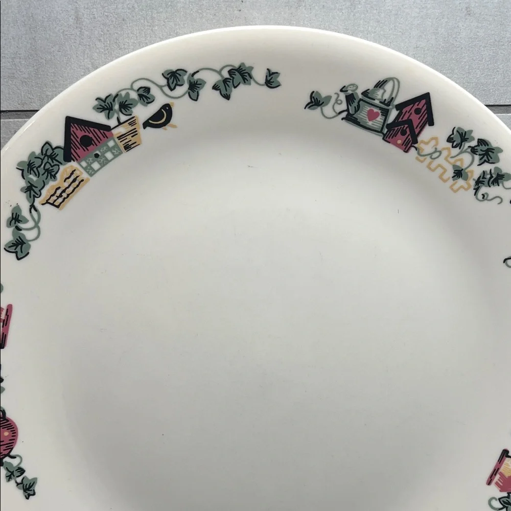 Corelle Dinner Plates. GARDEN HOME  - Set of 3. EXC CONDITION